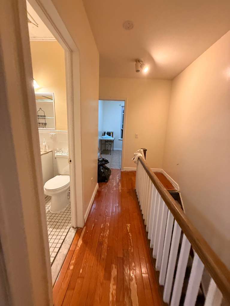 Building Photo - 321 Eldert Ln