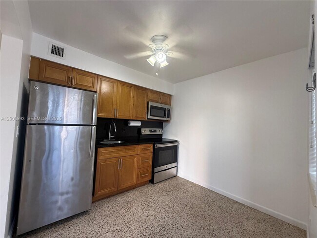 Building Photo - 43 NW 76th Ave