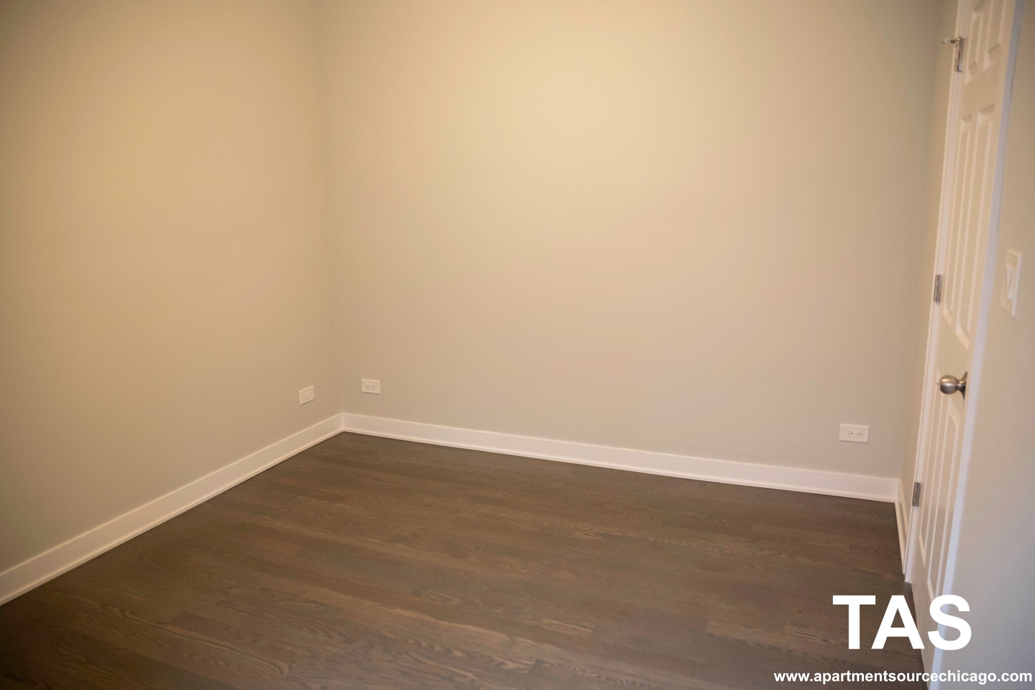 Building Photo - 3925 N Keeler Ave