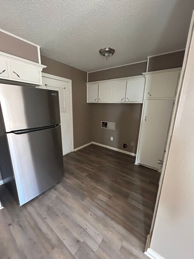 Building Photo - 1608 58th St