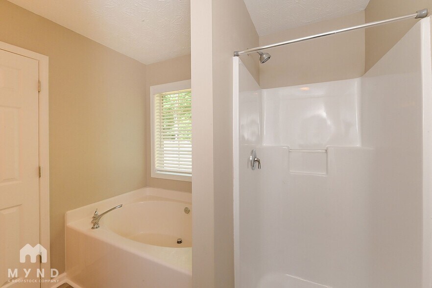 Building Photo - 130 Wynfield Dr