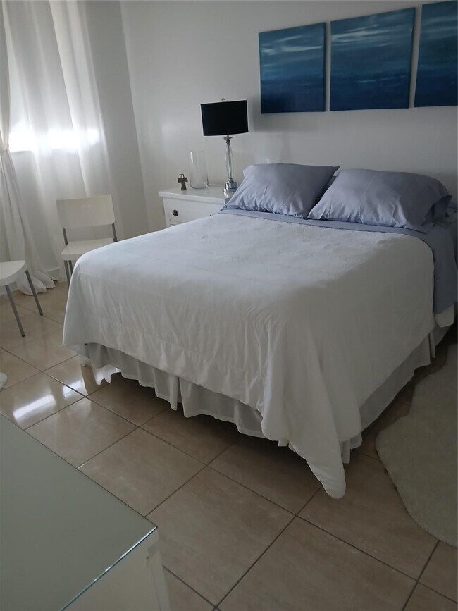 Building Photo - 1893 S Ocean Dr