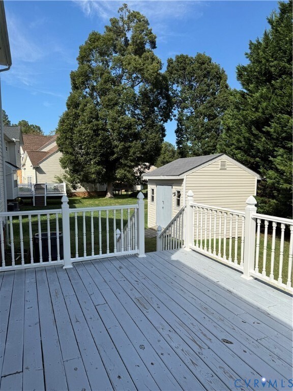 Building Photo - 5719 Barnwood Dr