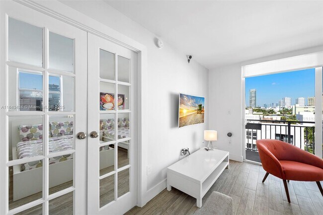 Building Photo - 345 Ocean Dr