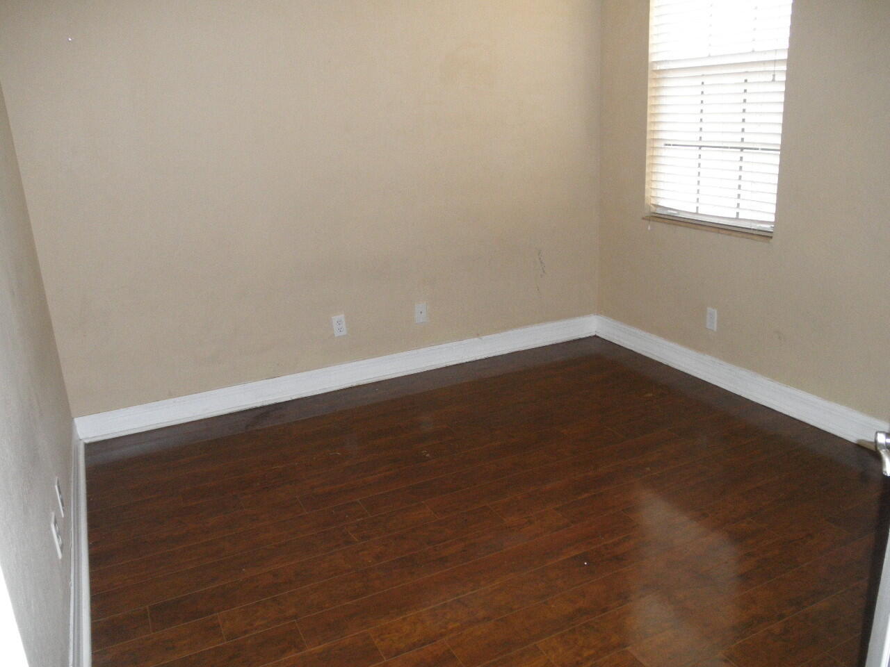 Building Photo - 888 Pipers Cay Dr