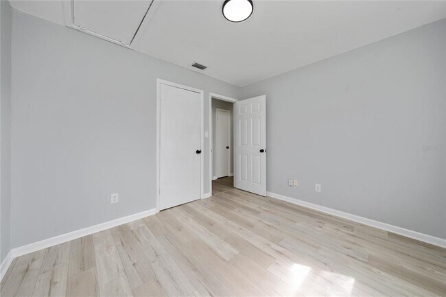 Building Photo - 1034 Falcon St