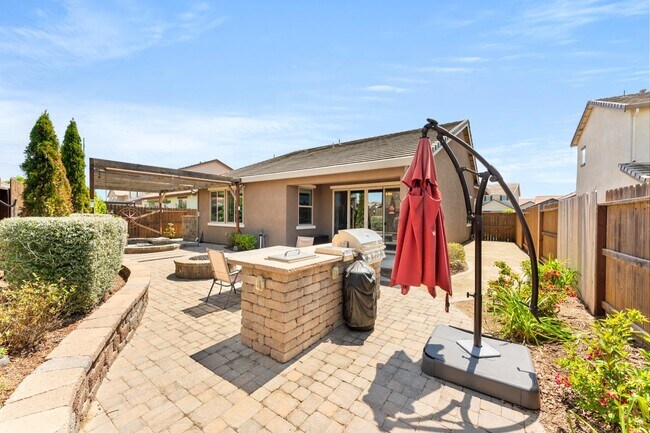 Building Photo - 9363 Wild Lilac Cir
