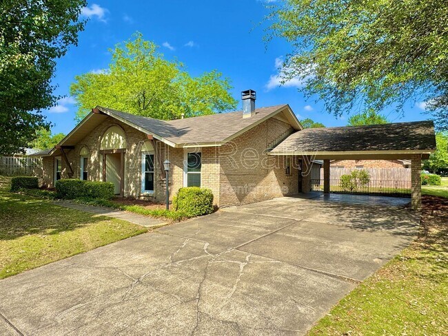 Building Photo - 2311 Cottingham Dr