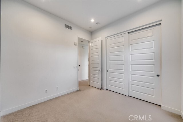 Building Photo - 1102 S Urbana St