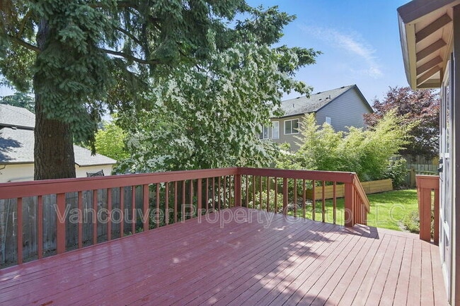 Building Photo - 10711 NE 31st Ave