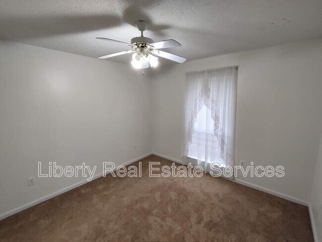 Building Photo - 801 Hopeton Ct