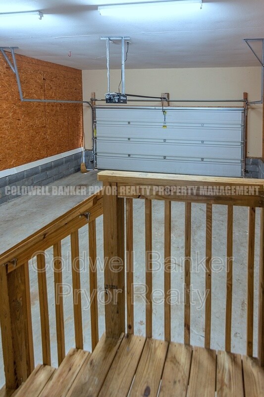 Building Photo - 8147 Karr St