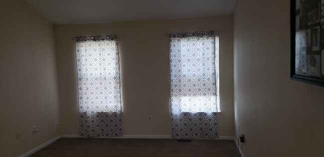 Building Photo - 10101 Palamar Dr