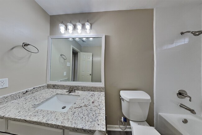 Building Photo - 7007 Fuchsia Ln