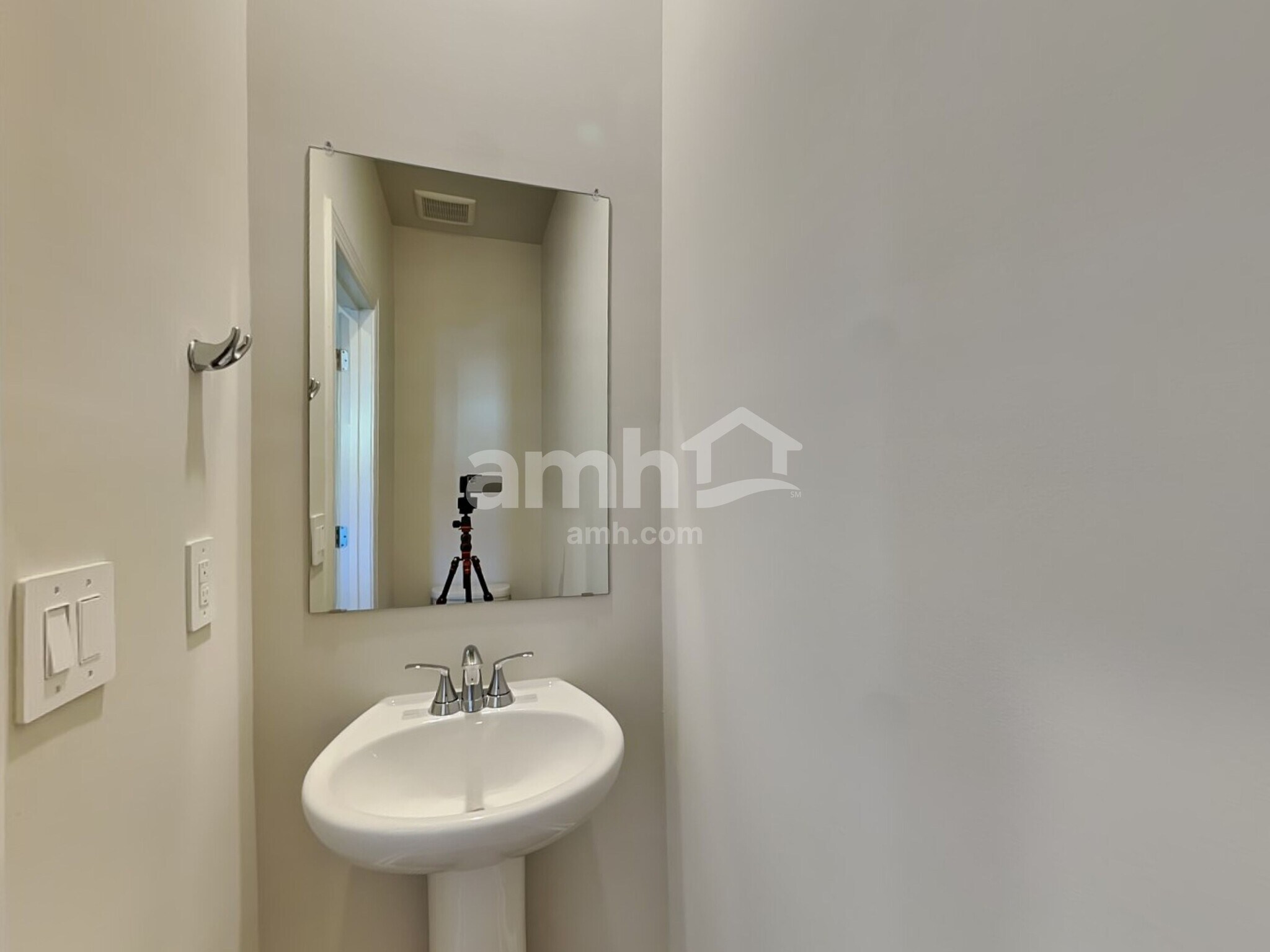 Building Photo - 521 Crowder Pl