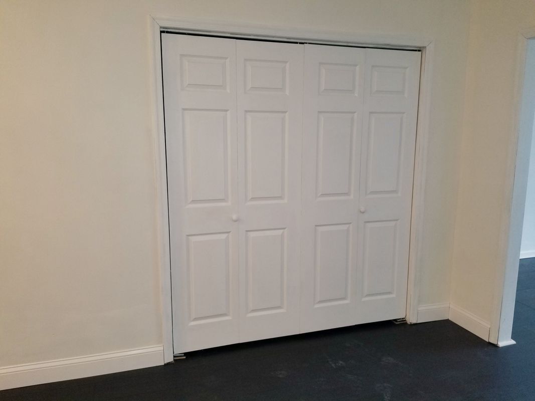 Building Photo - 159 W 10th St