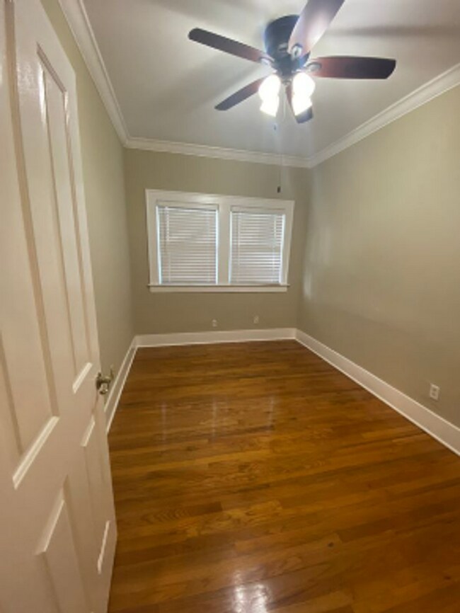 Building Photo - 3 Bedroom 2 Bath in Historic Orlando for RENT!