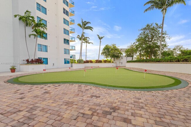 Building Photo - 2641 N Flamingo Rd