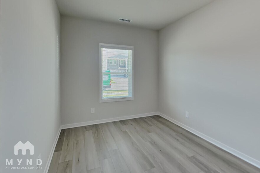 Building Photo - 412 Southland Dr