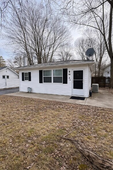 Building Photo - 40 Connolly Dr