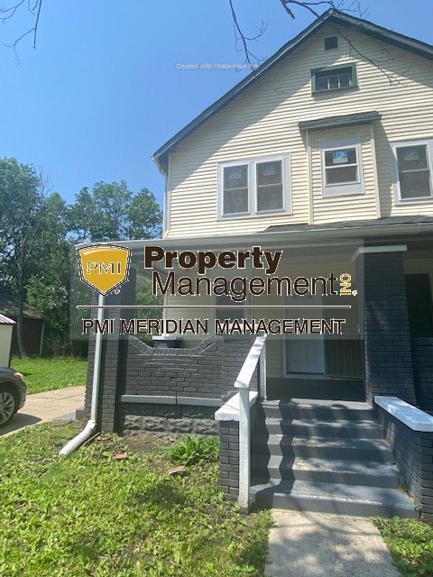 Building Photo - Spacious 4-Bedroom Duplex in Indianapolis ...