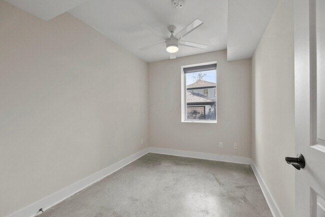 Building Photo - 1185 Gustavus Ln