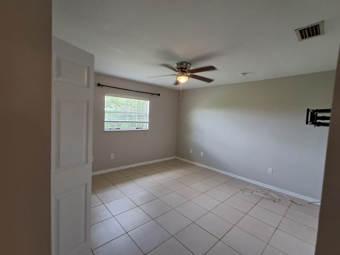 Building Photo - 3/2 Duplex in Lehigh