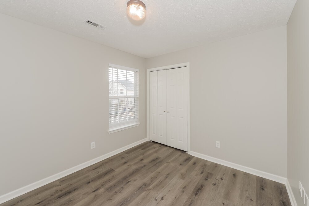 Building Photo - 1604 Zurich Dr