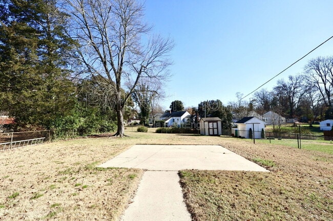 Building Photo - 1107 Carrolton St