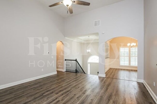 Building Photo - 77 Cypress Dr