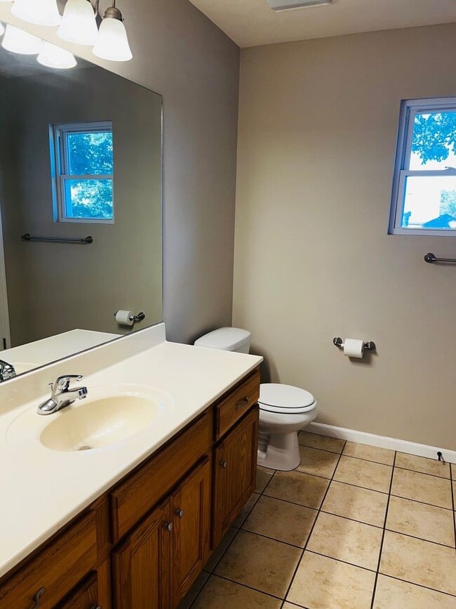 Building Photo - Charming 3-Bedroom Home with Modern Amenities and Elegant Finishes