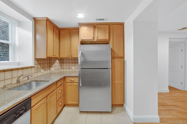 Building Photo - 142 Bannon Ave