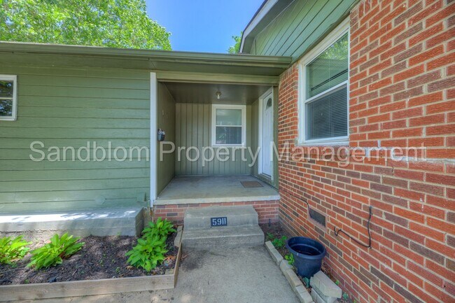 Building Photo - For Lease | Tulsa | Available Now!