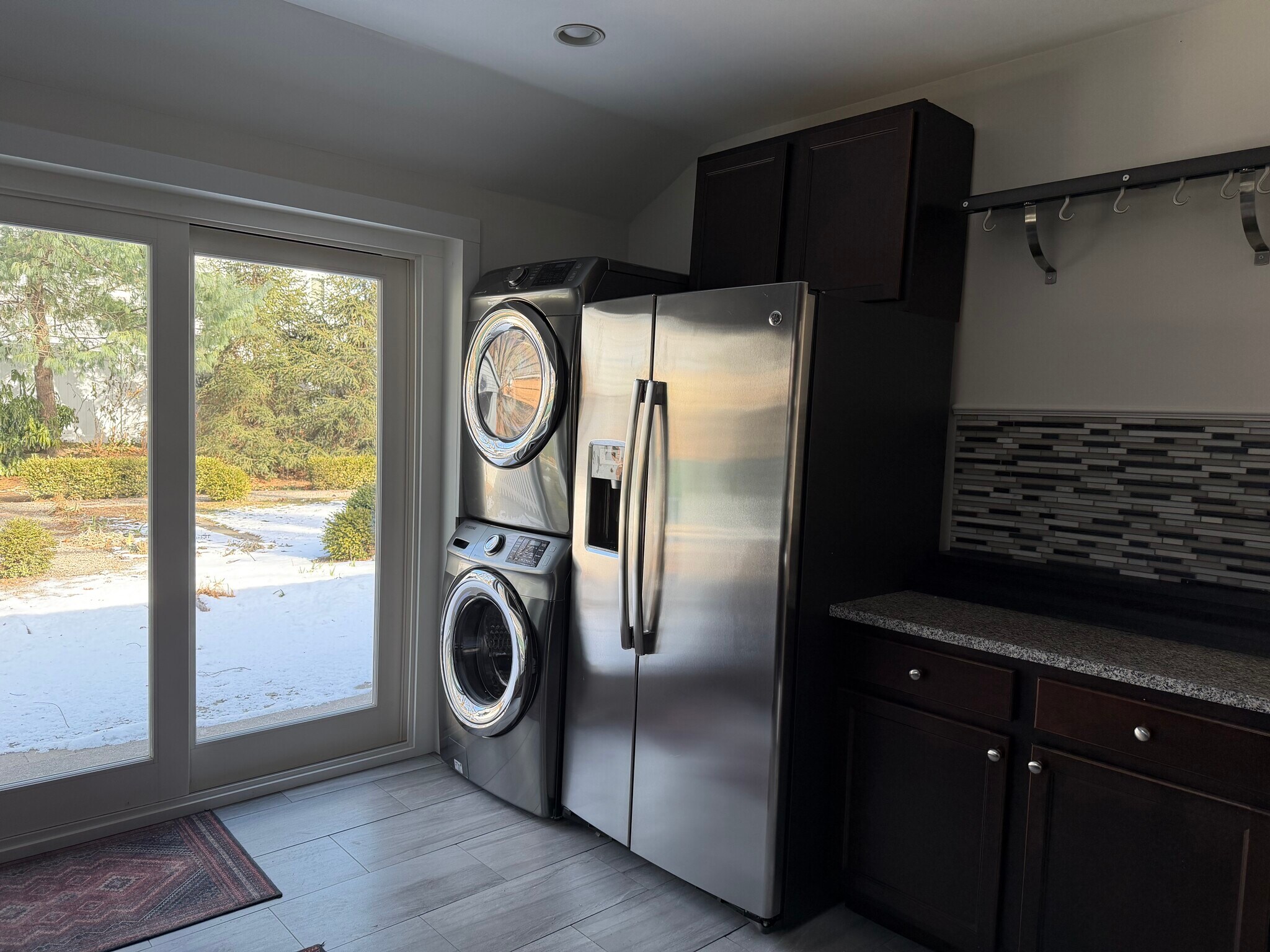 Building Photo - 53 Morris St