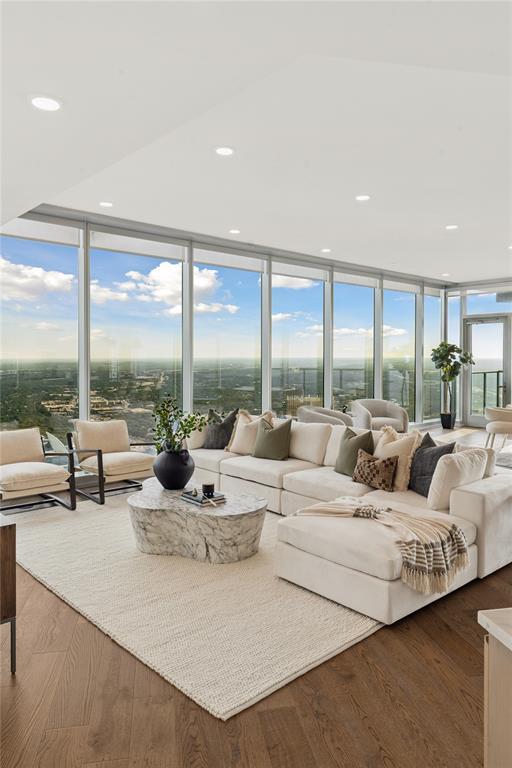 Building Photo - 600 Guadalupe St