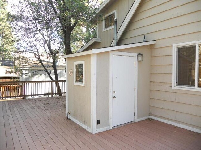 Building Photo - Spacious 4-Bedroom, 2-Bath Home ? Pet Friendly!