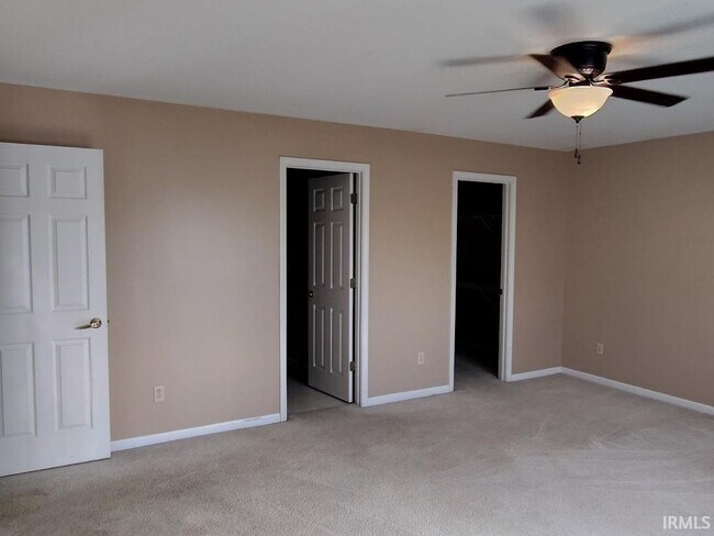 Building Photo - 9509 Hidden Village Pl