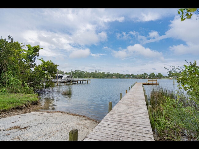 Building Photo - 219 Derby Downs Dr