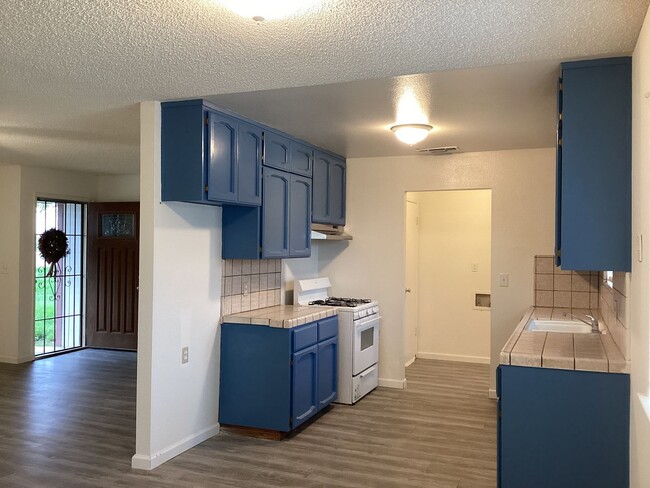 Building Photo - 16385 N D St