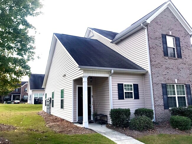 Building Photo - 2555 Flat Shoals Rd