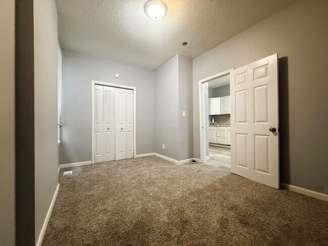 Building Photo - 5345 Wells Ave