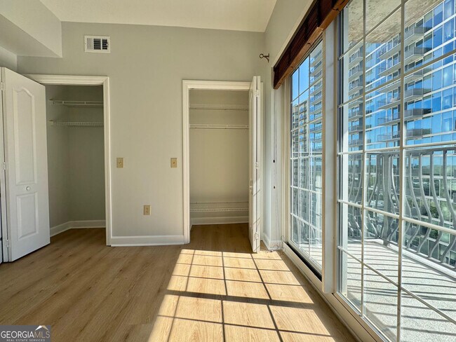 Building Photo - 195 14th St NE