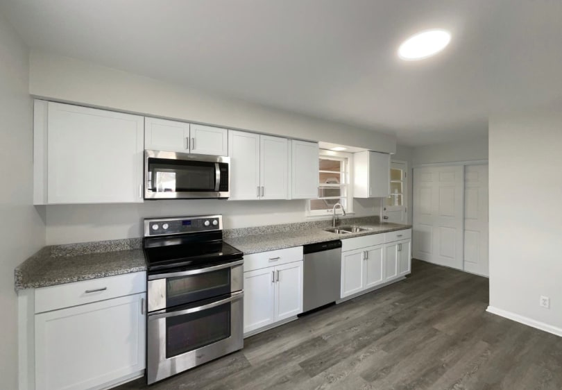 Building Photo - 2828 Shartle St