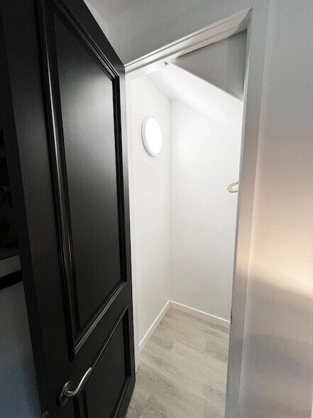 Building Photo - 280 Hillcrest Dr