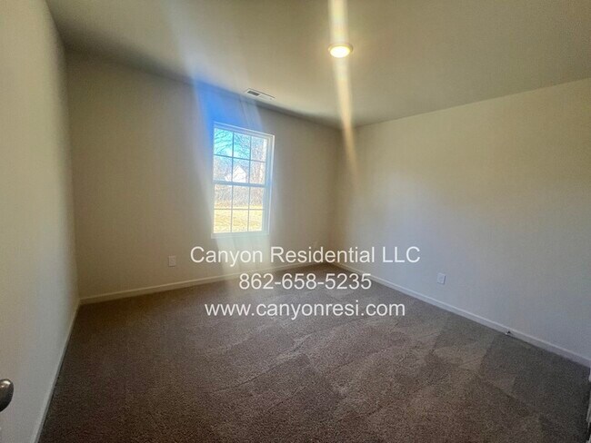 Building Photo - 4274 Winnabow Rd