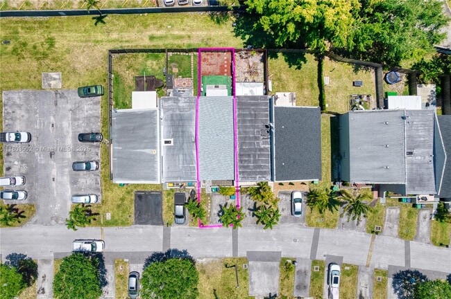 Building Photo - 9040 SW 203rd Terrace