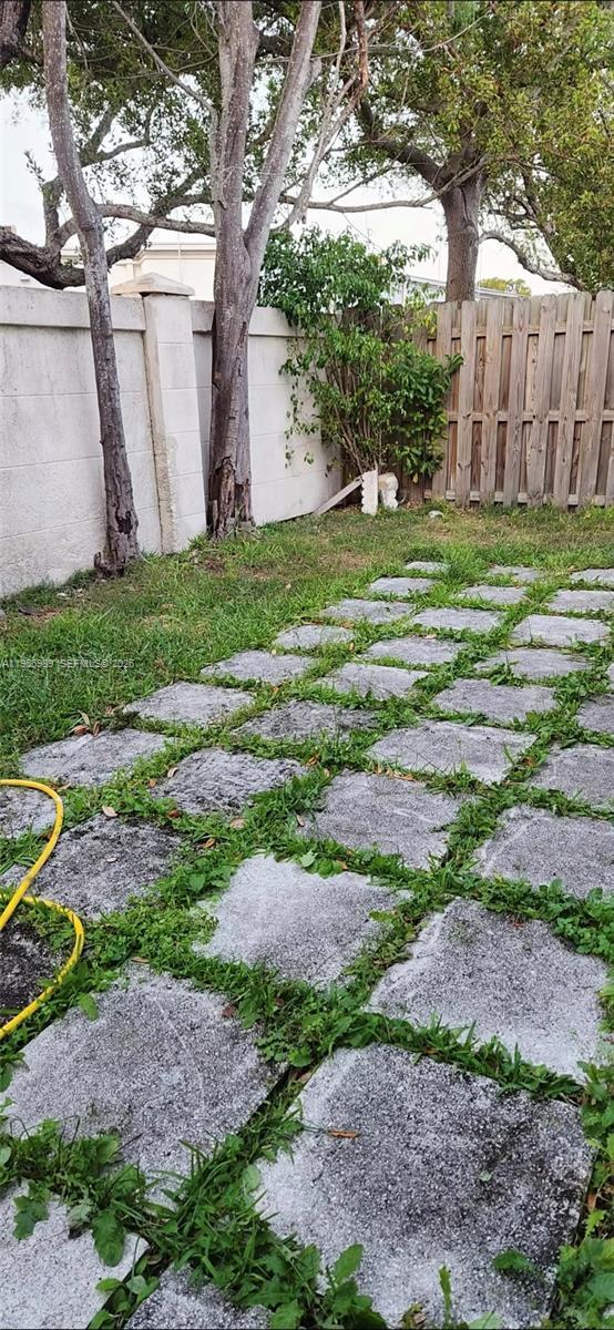 Building Photo - 16817 SW 90th St