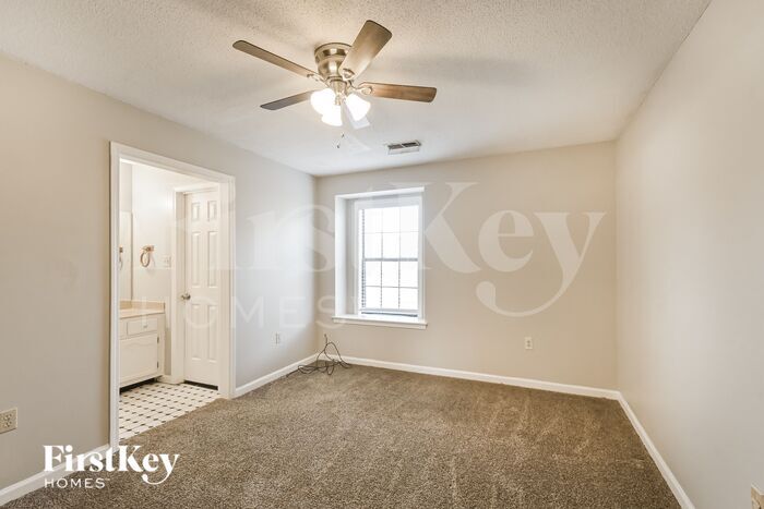 Building Photo - 7185 Ransdorp Dr