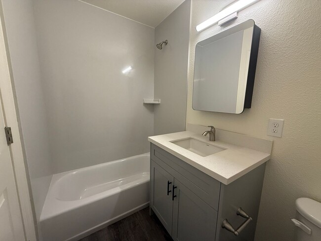 Building Photo - Brand New Upstairs 3 Bedroom Apartment