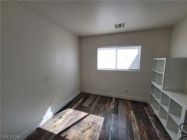 Building Photo - 10799 Flame Vine Ct